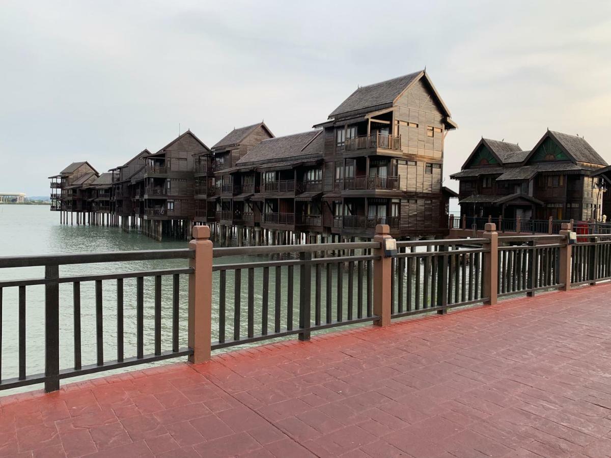 Langkawi Lagoon Resort Water Chalet Pantai Cenang  Exterior foto